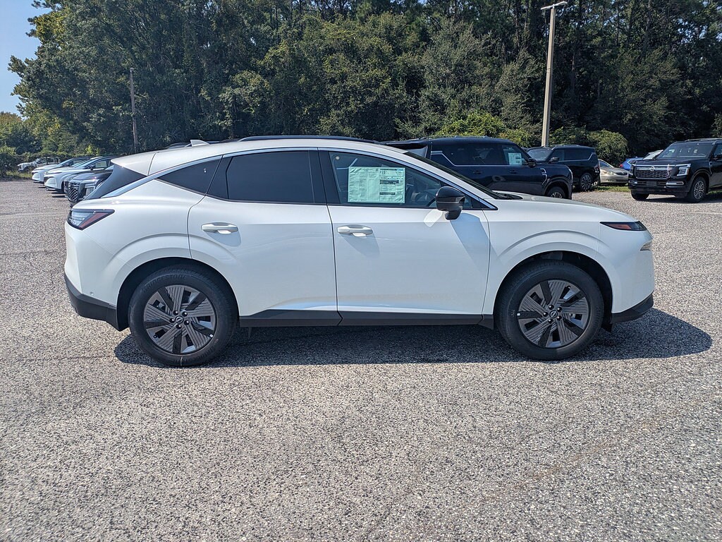 New 2025 Nissan Murano SL