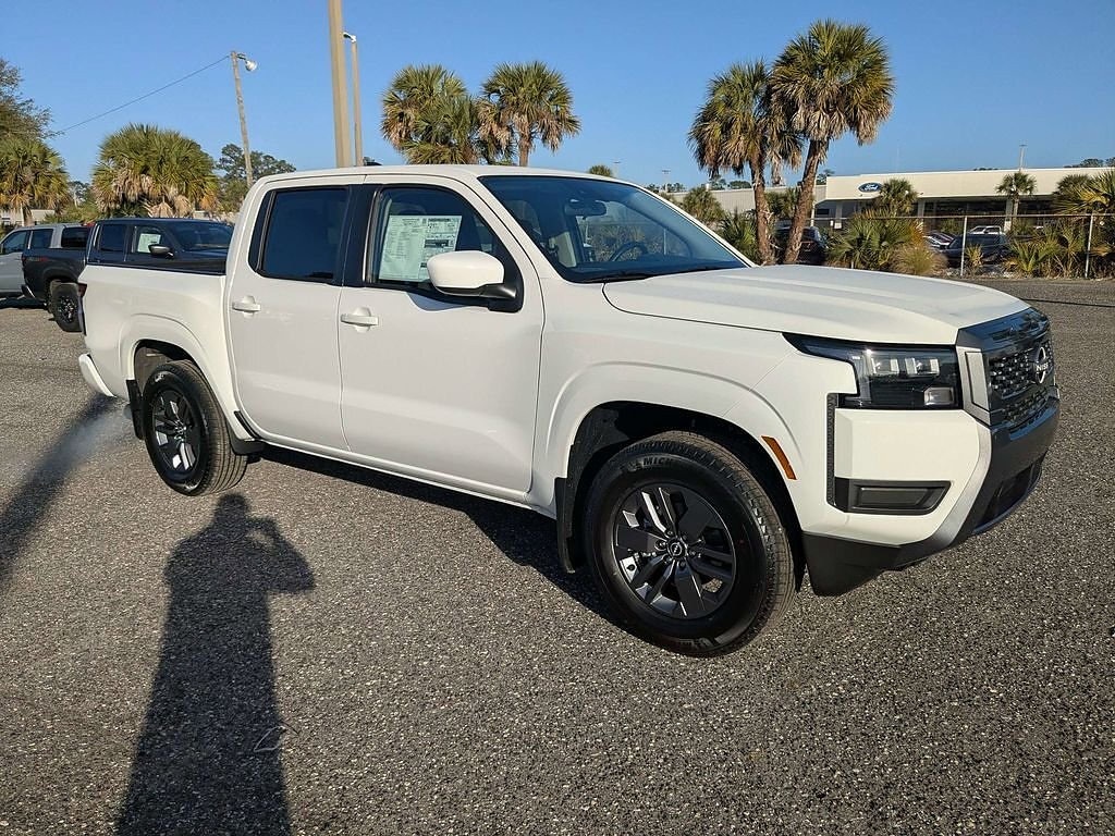 New 2026 Nissan Frontier Crew Cab SV 4x2