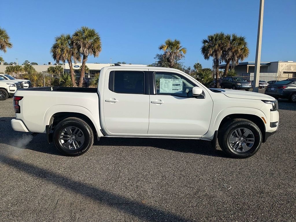 New 2026 Nissan Frontier Crew Cab SV 4x2