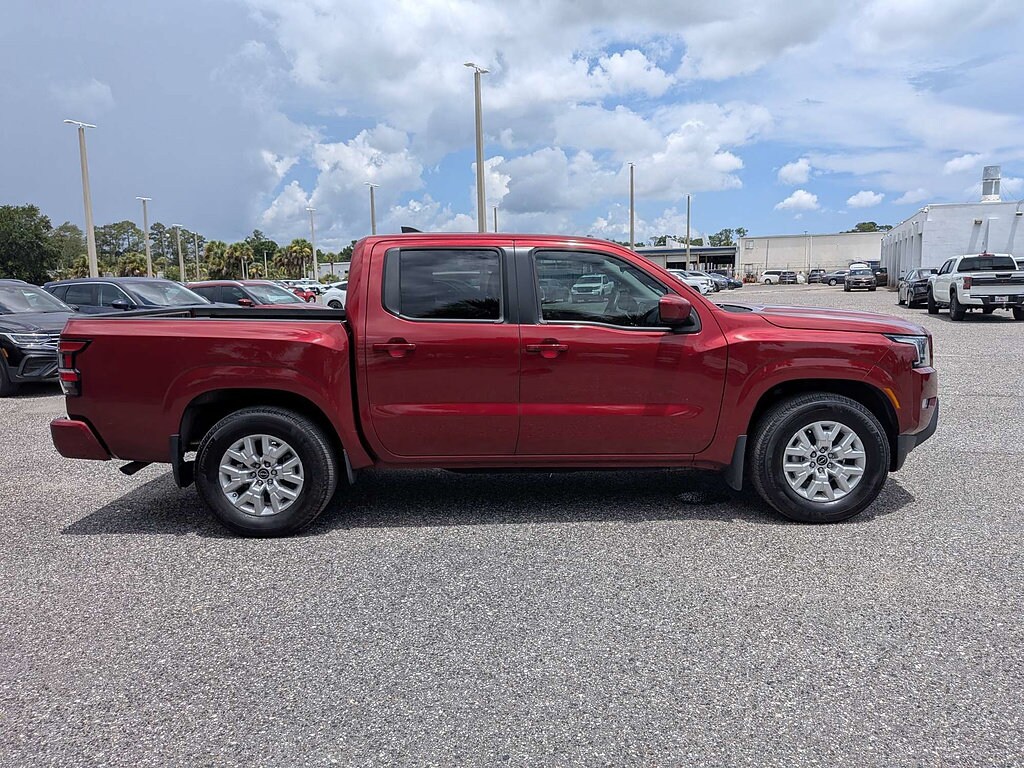 Used 2024 Nissan Frontier 4x2 SV 4dr Crew Cab 5 ft. SB