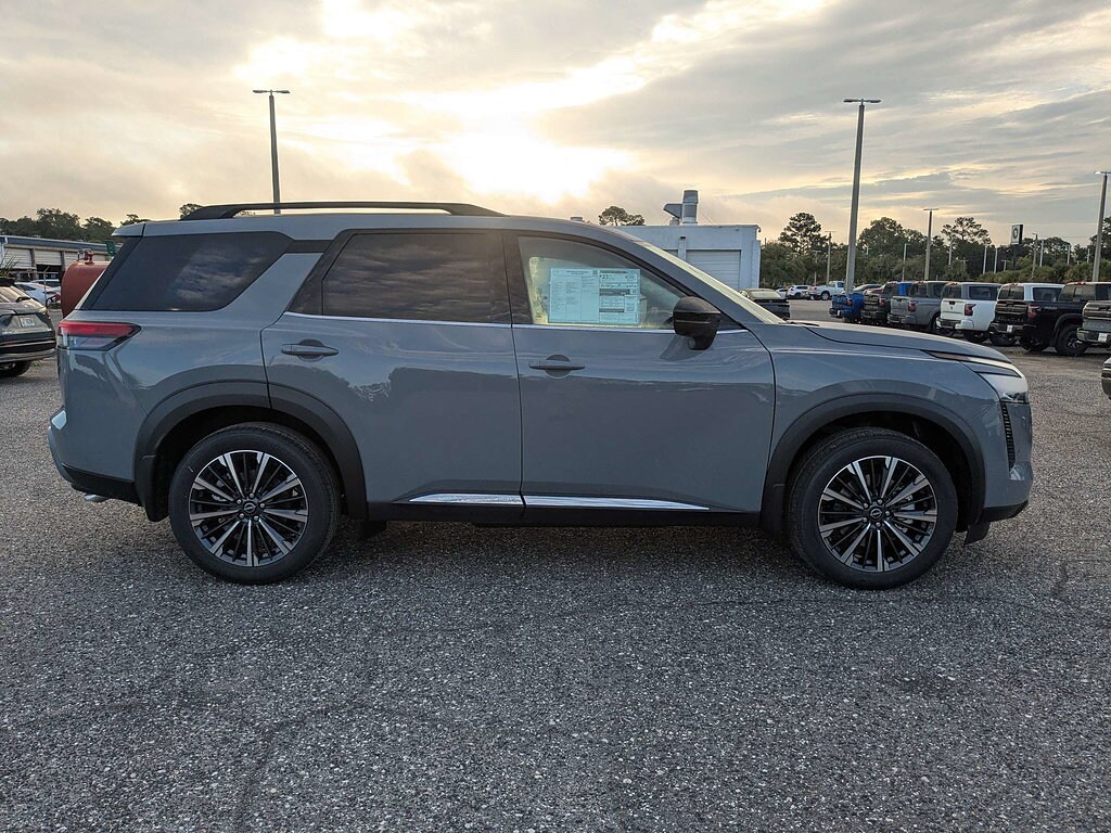 New 2026 Nissan Pathfinder Platinum