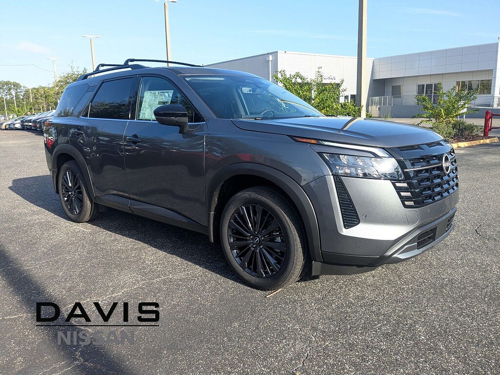 New 2026 Nissan Pathfinder SL