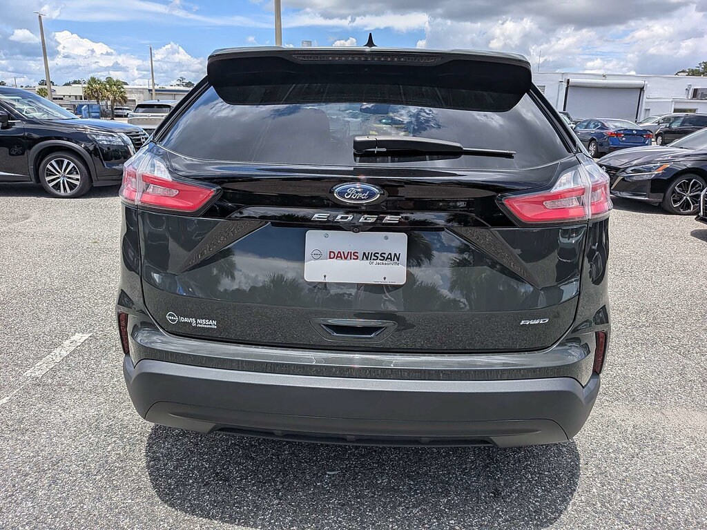Used 2024 Ford Edge SE