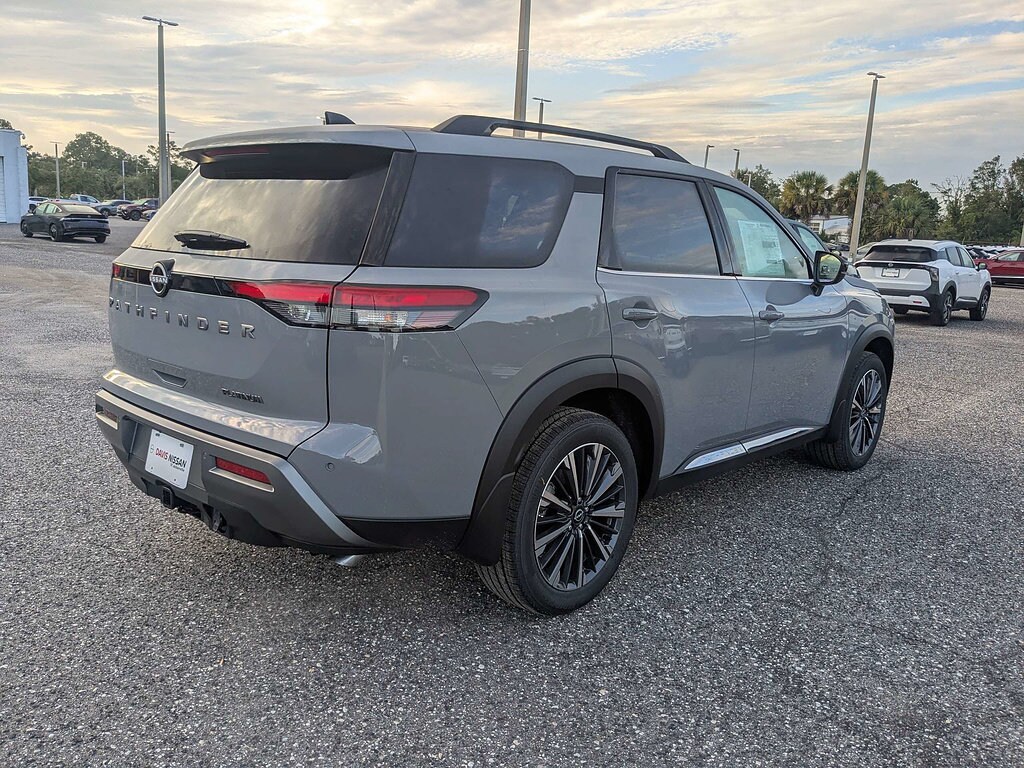 New 2026 Nissan Pathfinder Platinum