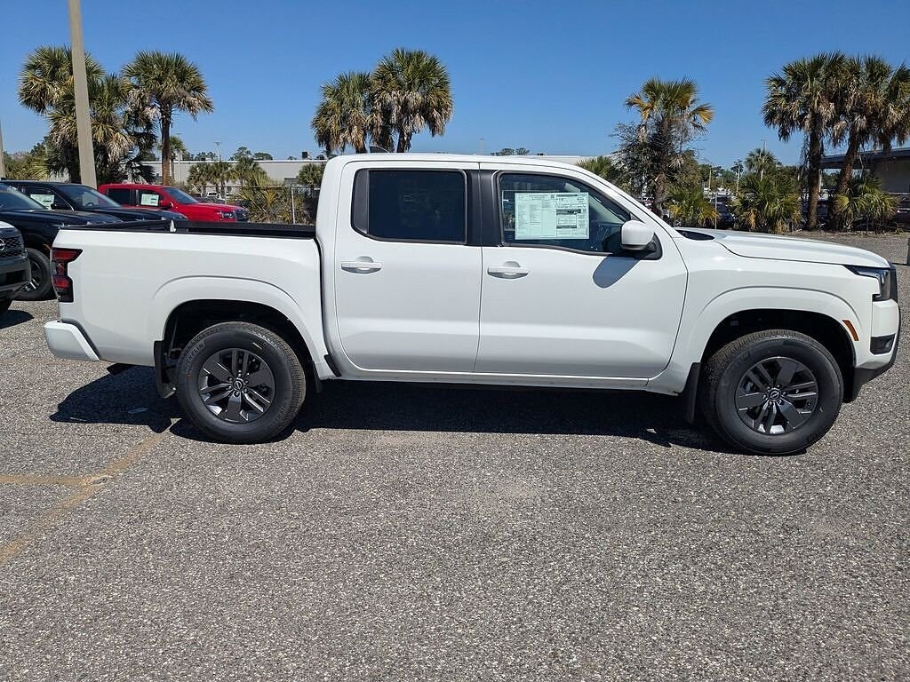 New 2026 Nissan Frontier Crew Cab SV 4x4
