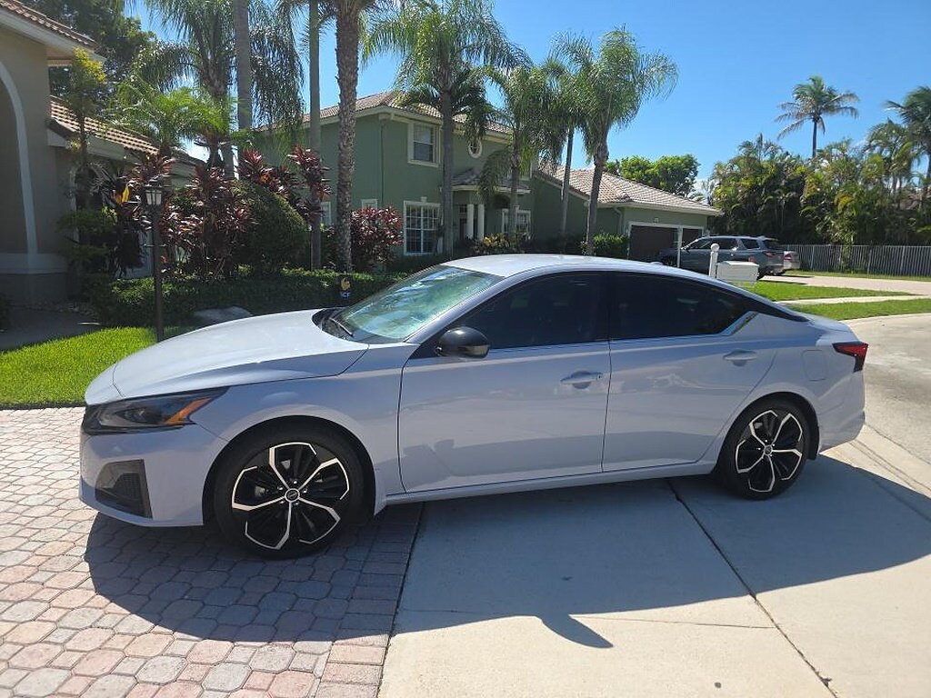 Used 2023 Nissan Altima 2.5 SR