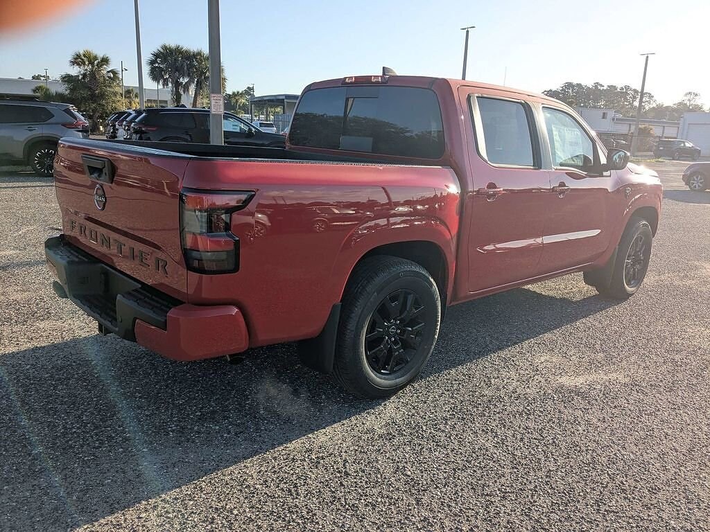 New 2026 Nissan Frontier Crew Cab SV 4x2