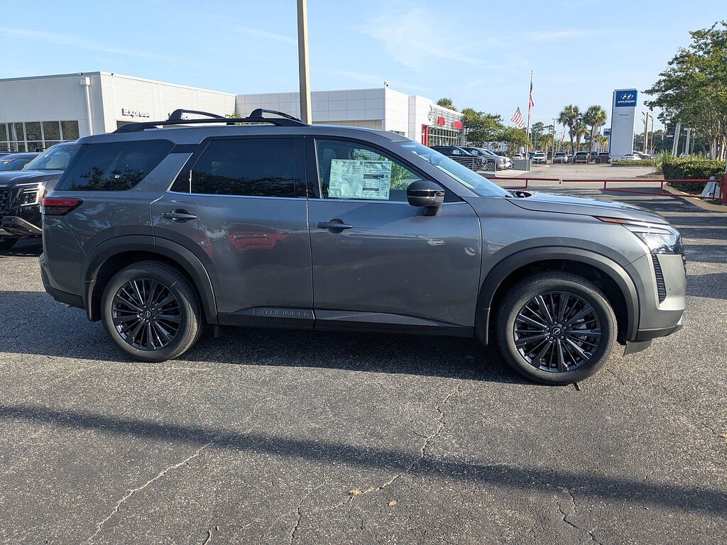 New 2026 Nissan Pathfinder SL