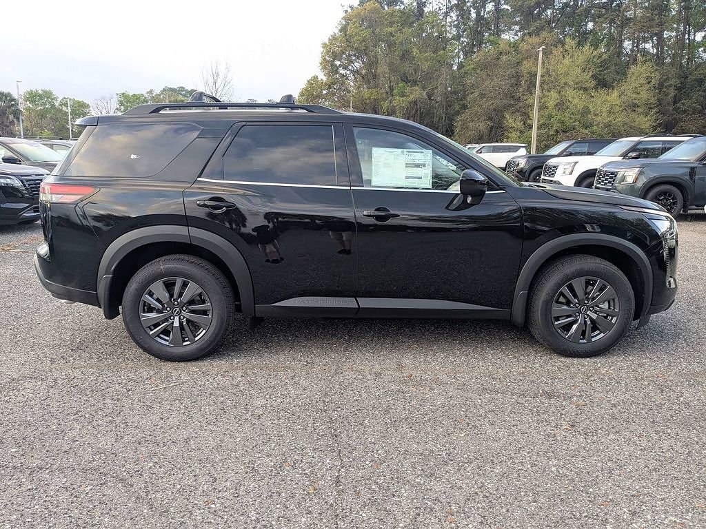 New 2026 Nissan Pathfinder SV