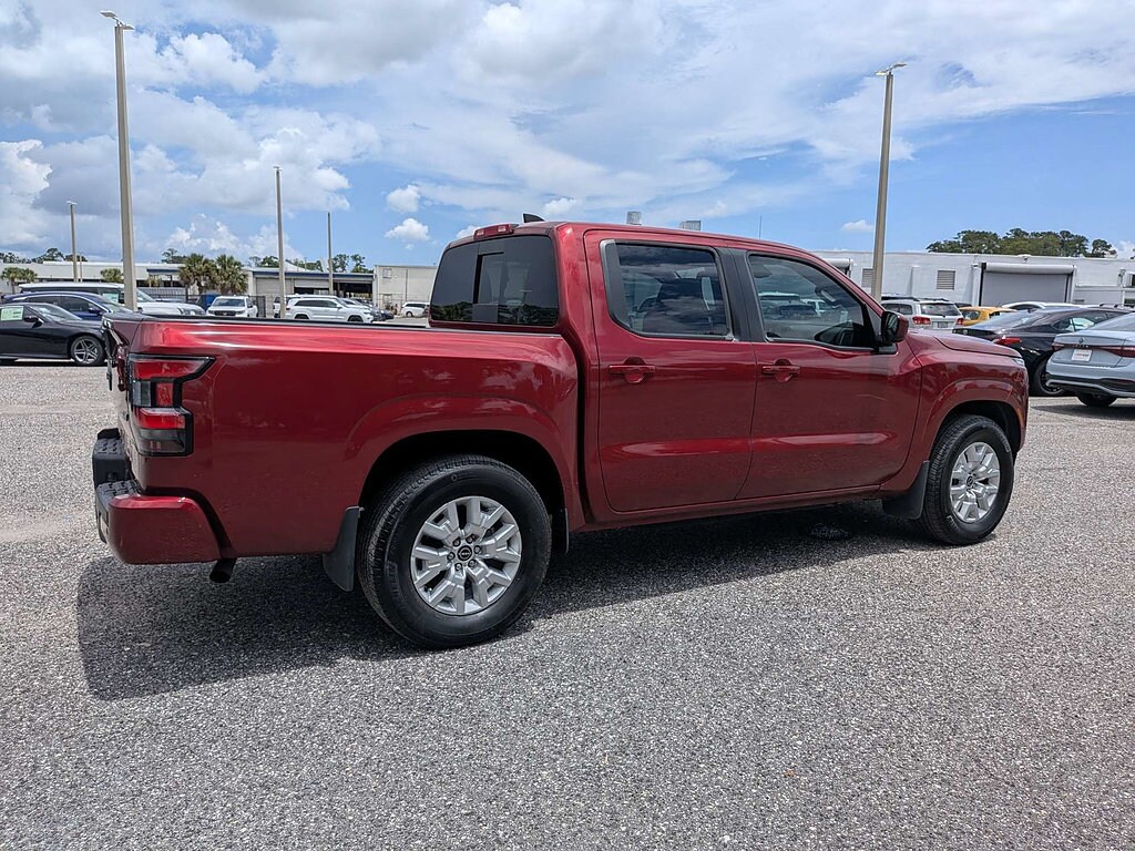 Used 2024 Nissan Frontier 4x2 SV 4dr Crew Cab 5 ft. SB