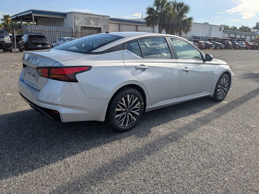 New 2026 Nissan Altima SV FWD