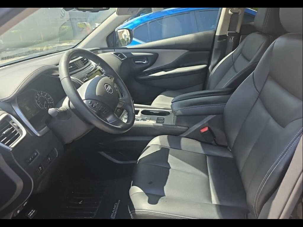 Used 2024 Nissan Murano SV