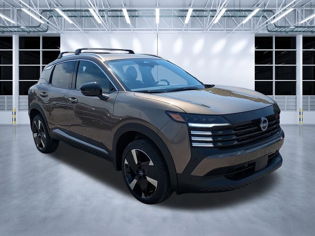 New 2026 Nissan Kicks SR