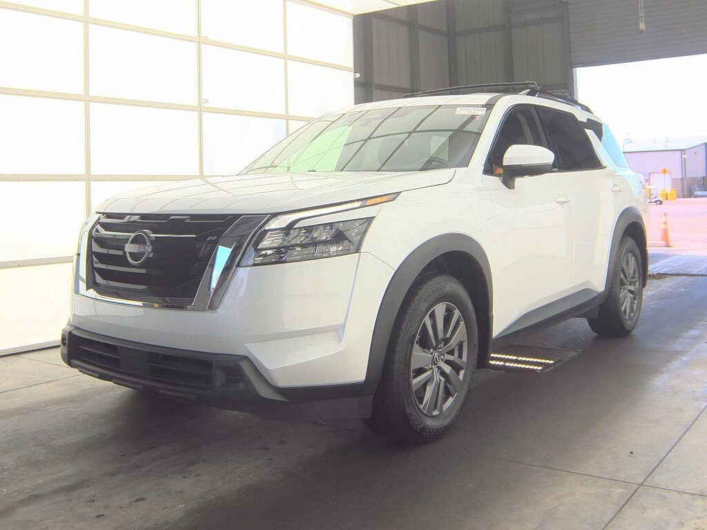 Used 2025 Nissan Pathfinder SV