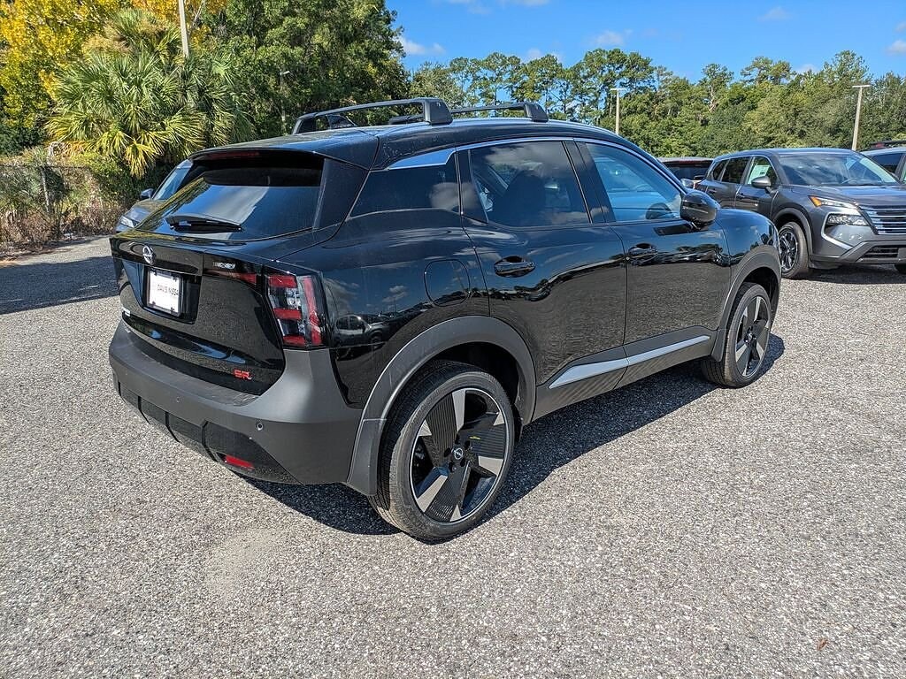 New 2026 Nissan Kicks SR