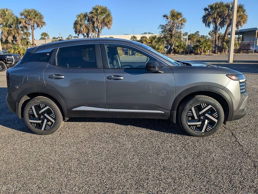 New 2026 Nissan Kicks SV