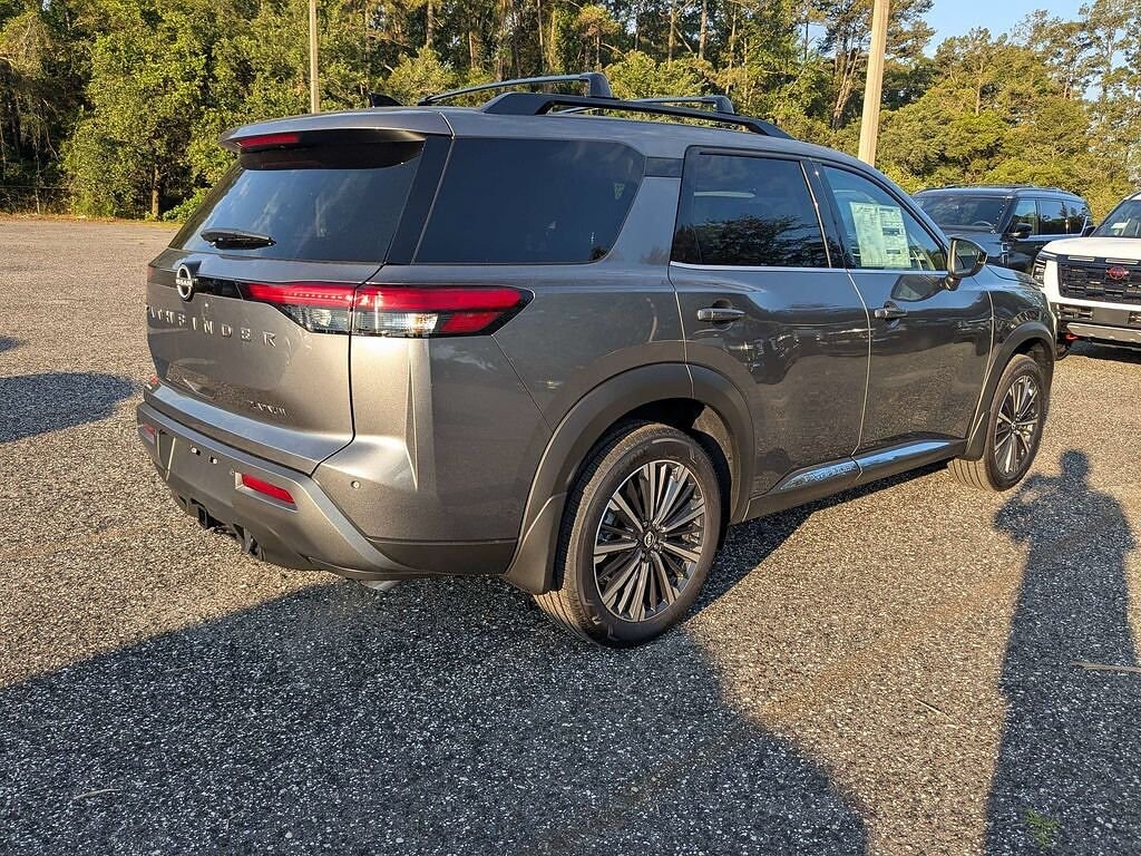 New 2026 Nissan Pathfinder Platinum