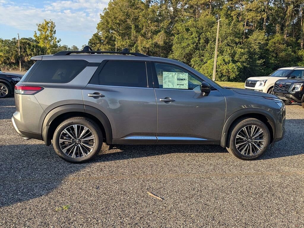New 2026 Nissan Pathfinder Platinum