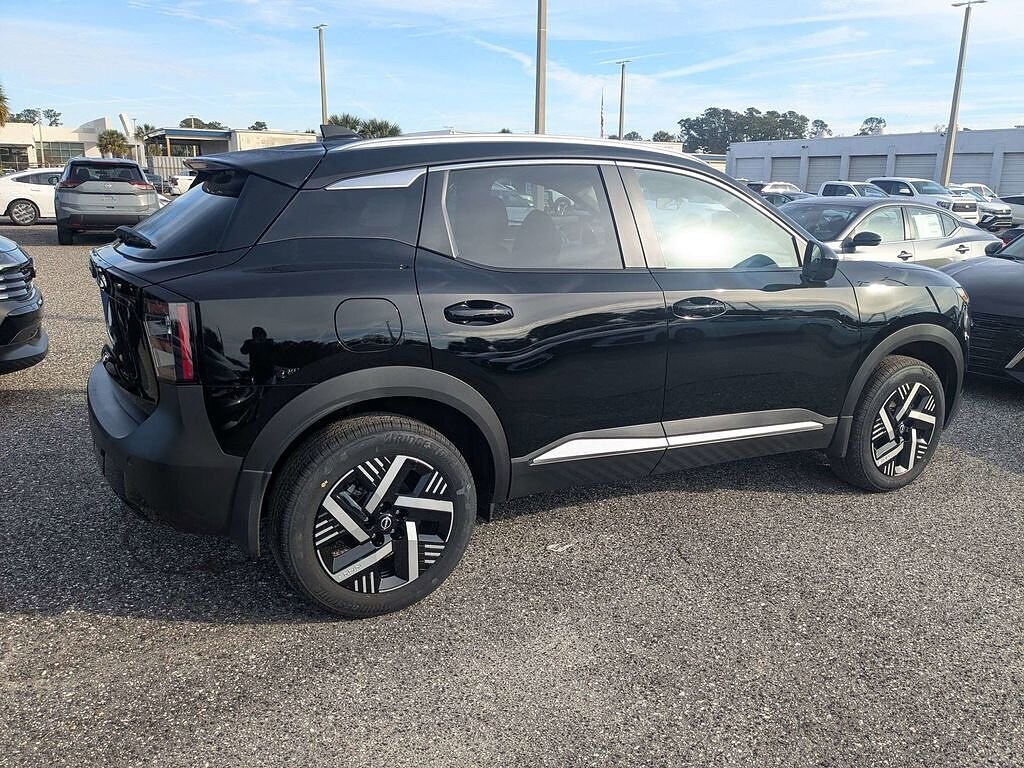 New 2026 Nissan Kicks SV