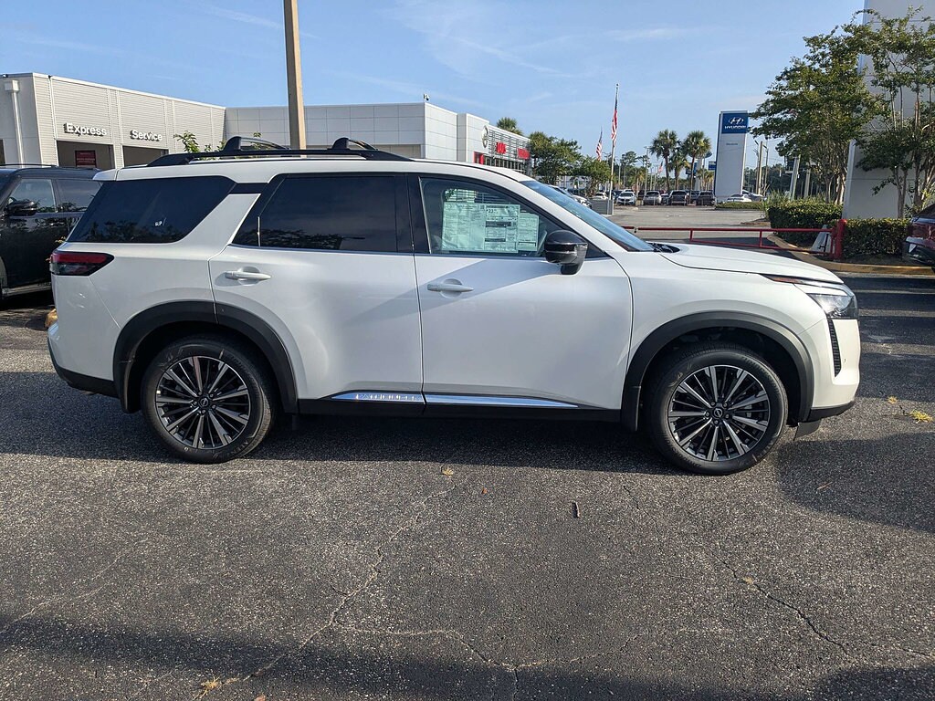 New 2026 Nissan Pathfinder Platinum