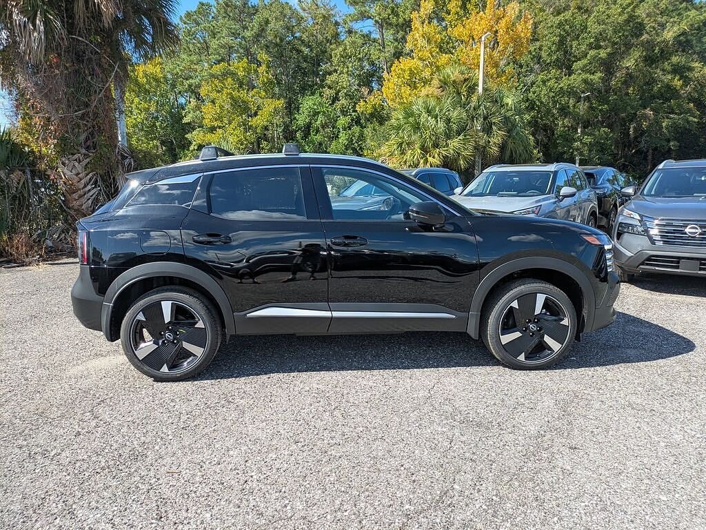 New 2026 Nissan Kicks SR