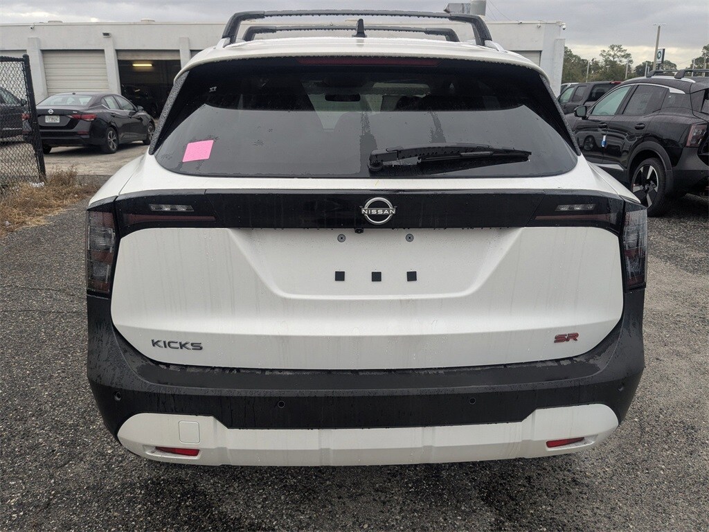 New 2026 Nissan Kicks SR SUV