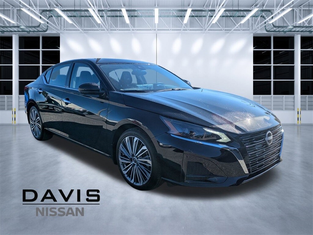 New 2025 Nissan Altima SL Sedan