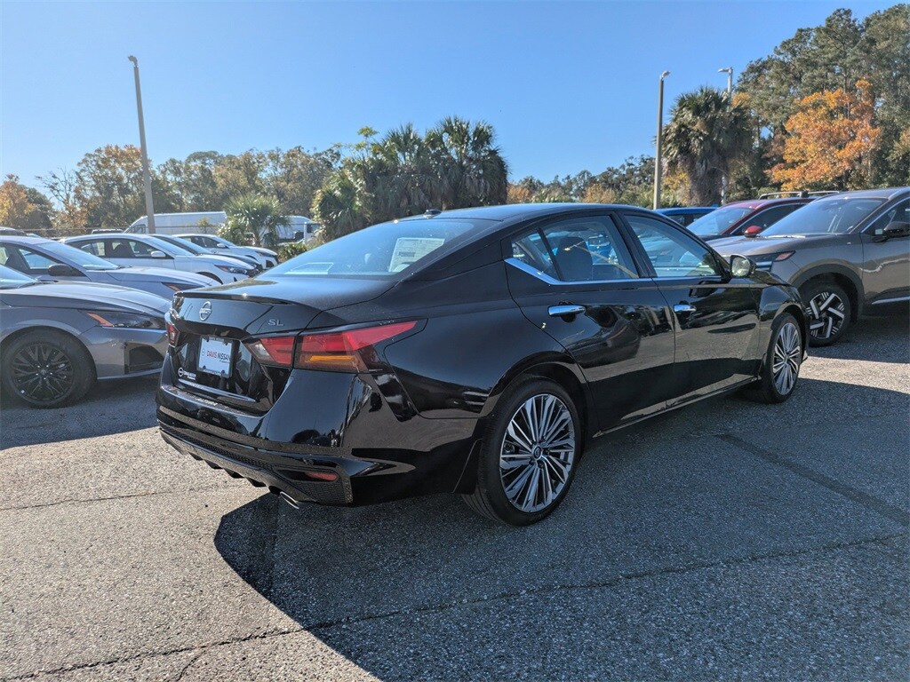 New 2025 Nissan Altima SL Sedan