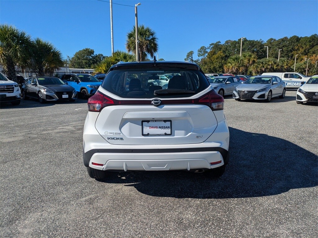 2024 Nissan Kicks SV photo 4
