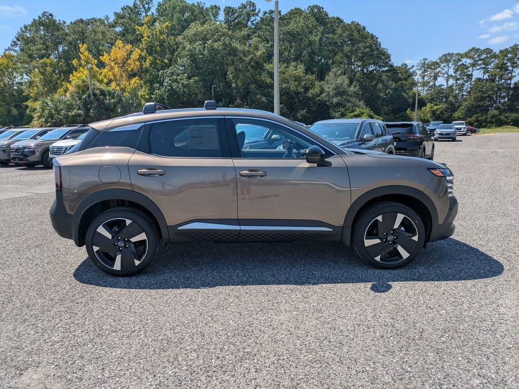 New 2026 Nissan Kicks SR SUV