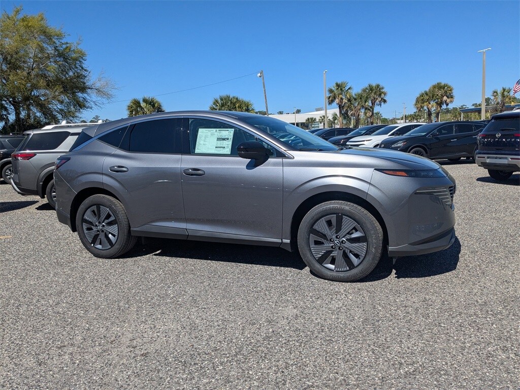 2025 Nissan Murano SL photo 2