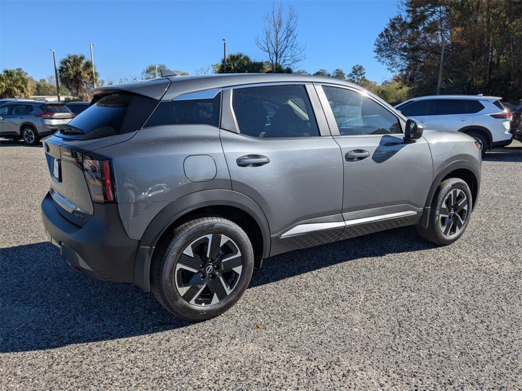 2025 Nissan Kicks SV photo 4