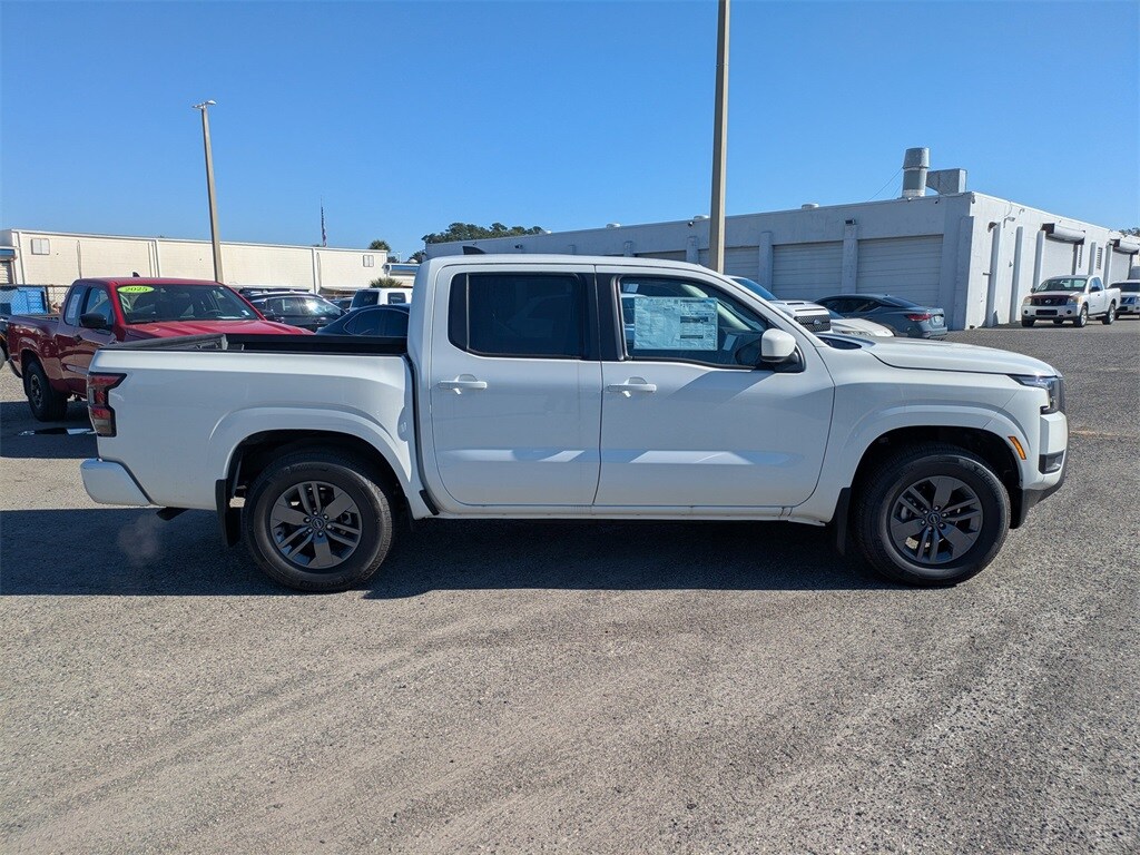 New 2025 Nissan Frontier SV Truck Crew Cab