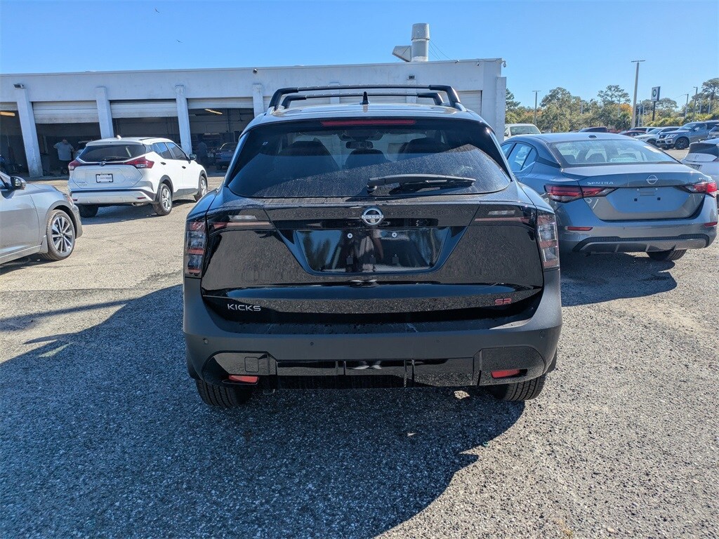 New 2026 Nissan Kicks SR SUV
