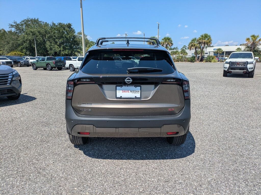 New 2026 Nissan Kicks SR SUV