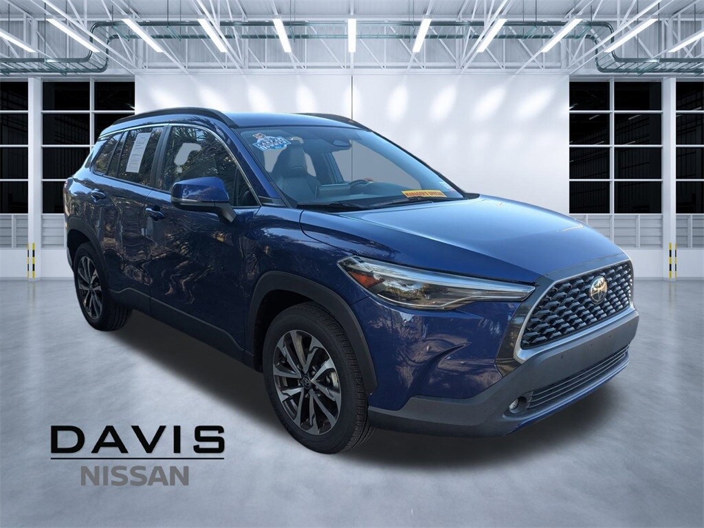 Used 2023 Toyota Corolla Cross XLE SUV