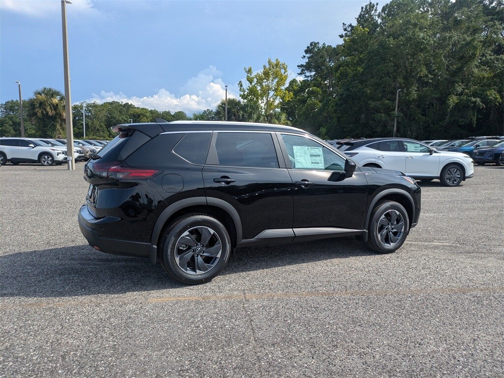 2025 Nissan Rogue SV photo 3