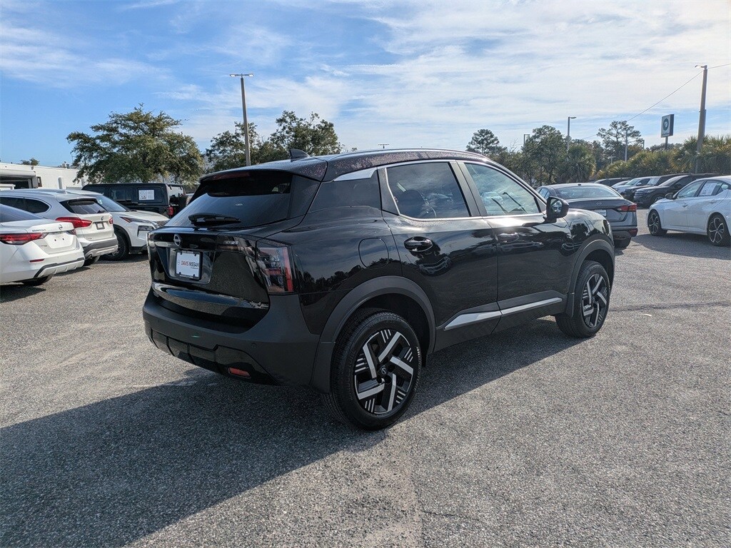 2026 Nissan Kicks SV photo 3