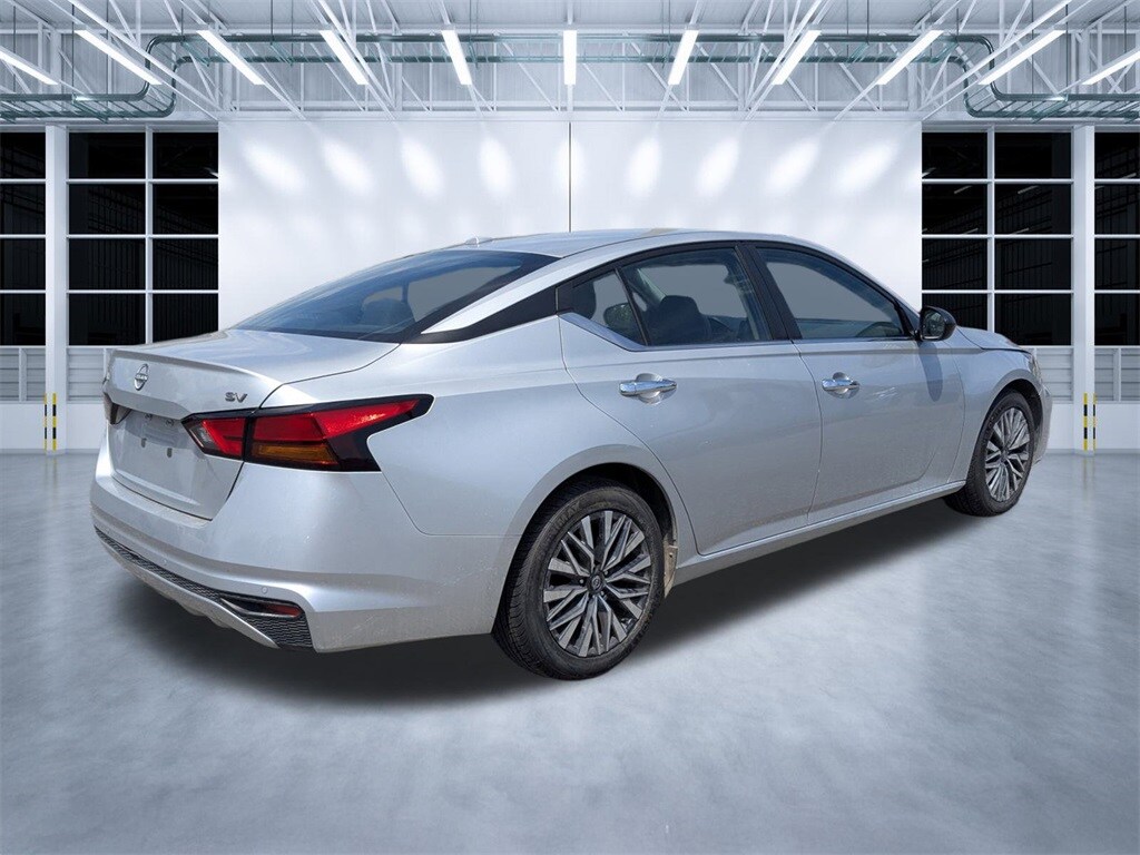 2024 Nissan Altima 2.5 SV photo 4