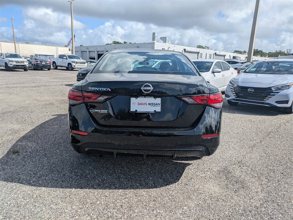 2025 Nissan Sentra S photo 4
