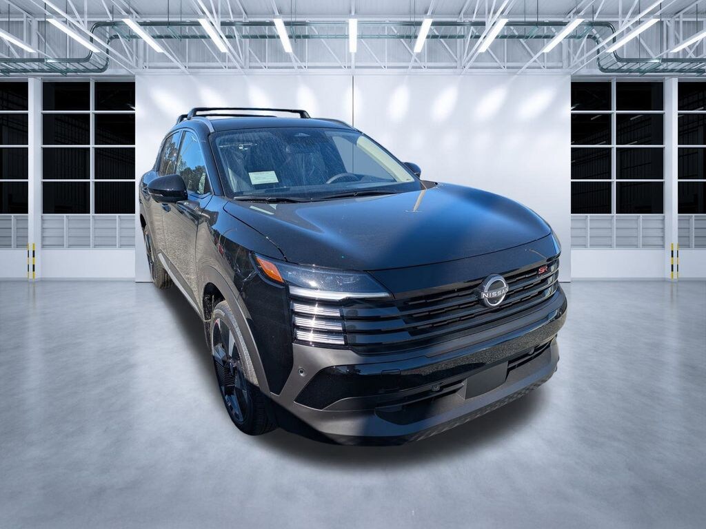 New 2026 Nissan Kicks SR SUV