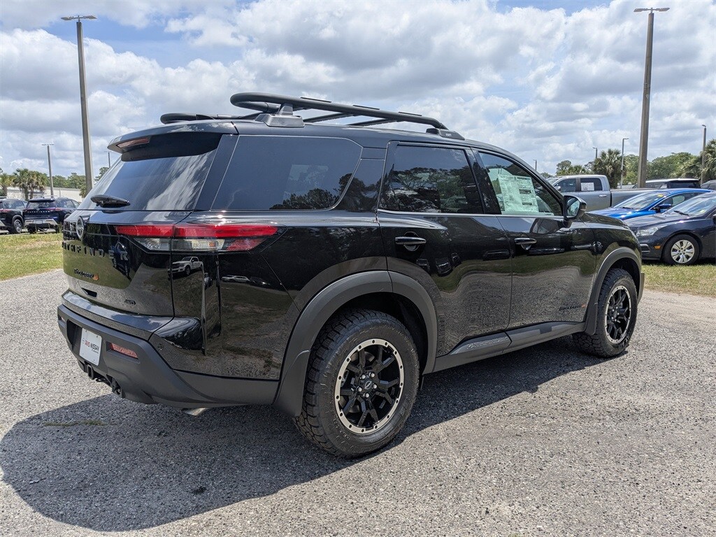 2025 Nissan Pathfinder Rock Creek photo 4