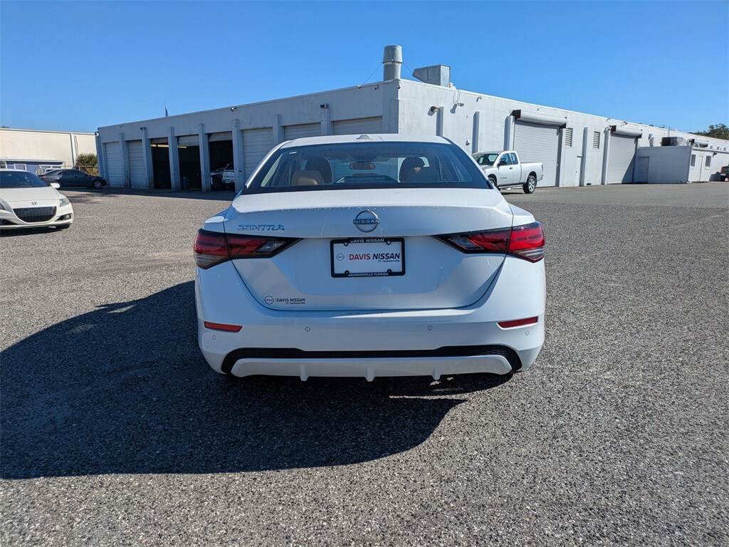 2025 Nissan Sentra SV photo 3