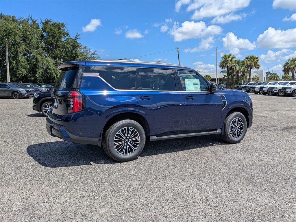 2025 Nissan Armada SL photo 2