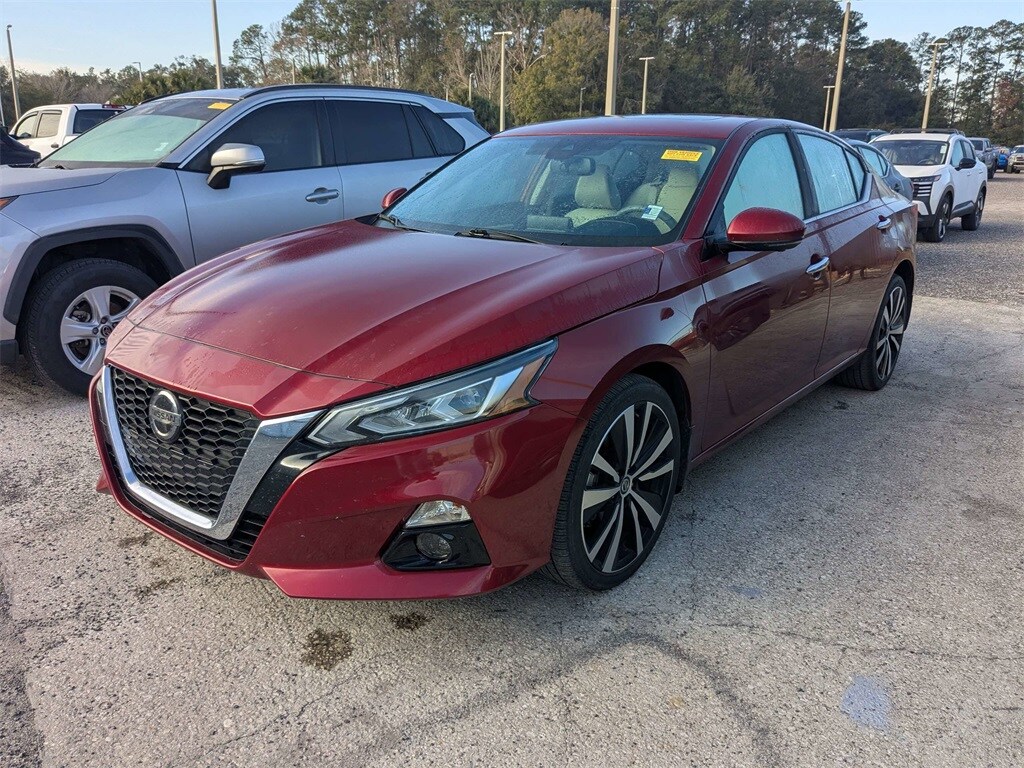 Used 2022 Nissan Altima 2.5 Platinum Sedan