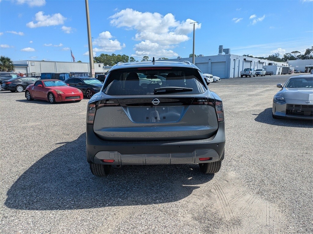 2026 Nissan Kicks SV photo 4
