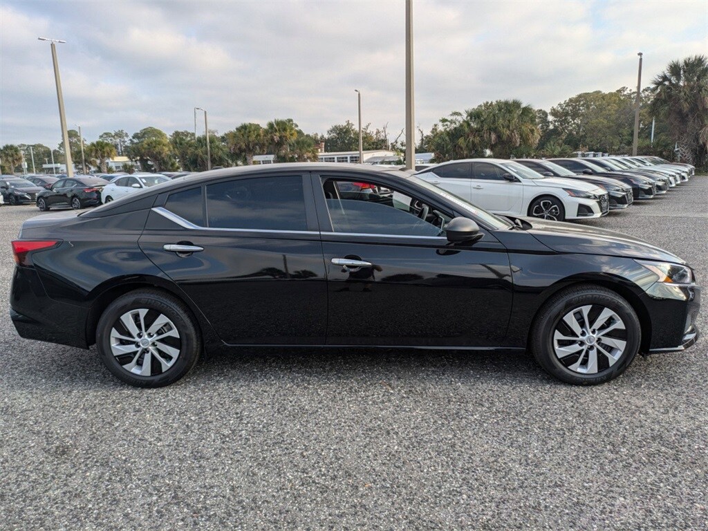 2025 Nissan Altima 2.5 S photo 3