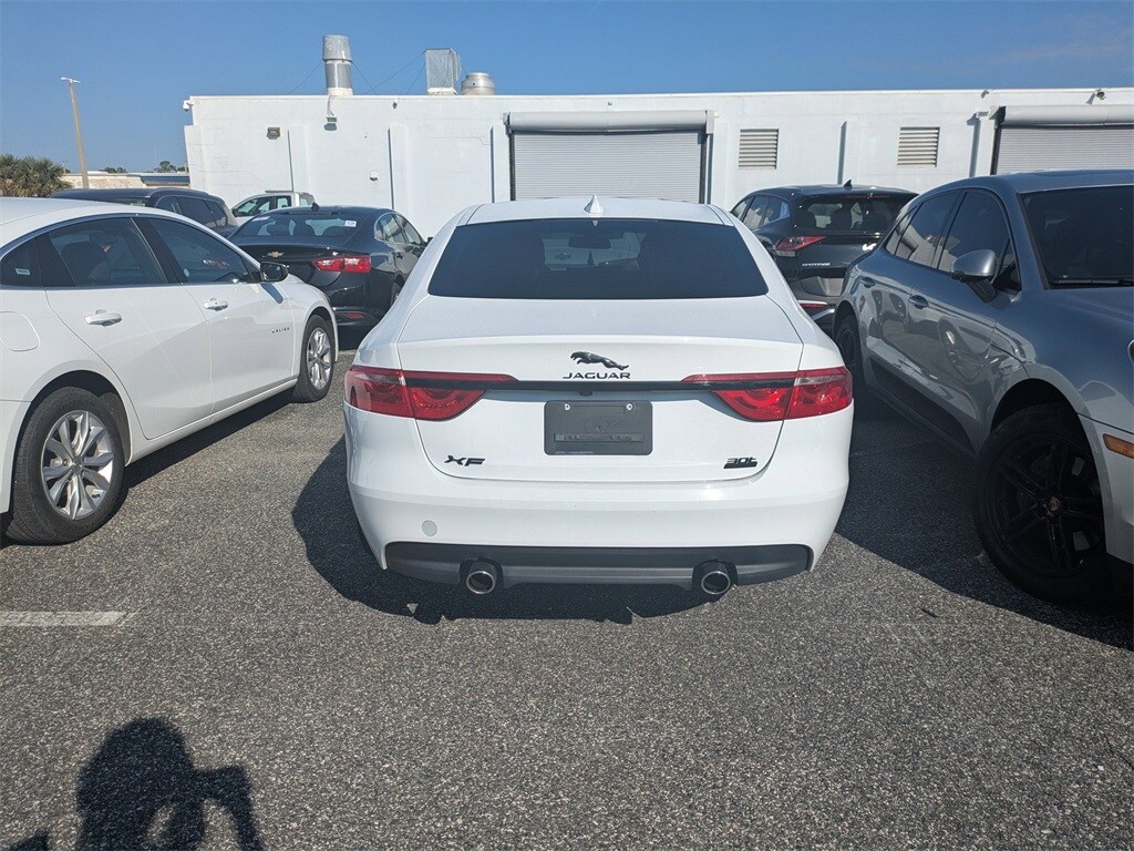 2017 Jaguar XF 35t Premium photo 3