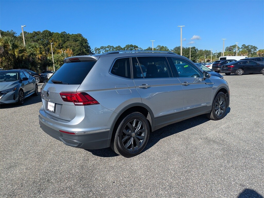 2024 Volkswagen Tiguan SE Wolfsburg Edition photo 3