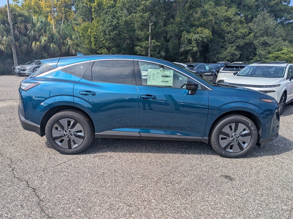 2025 Nissan Murano SL photo 2